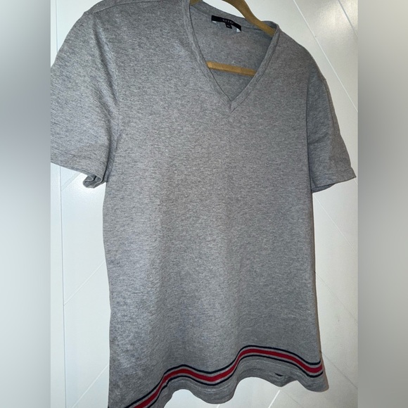 Gucci Other - Gucci grey Logo Stripe V-Neck Tee T Shirt Men’s XL red & navy stripes